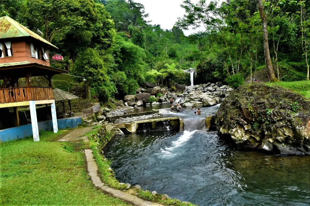 Curug Bayan
