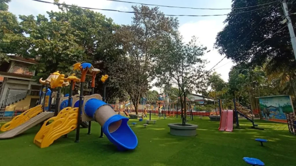 Wahana di Taman Wisata Pasir Putih