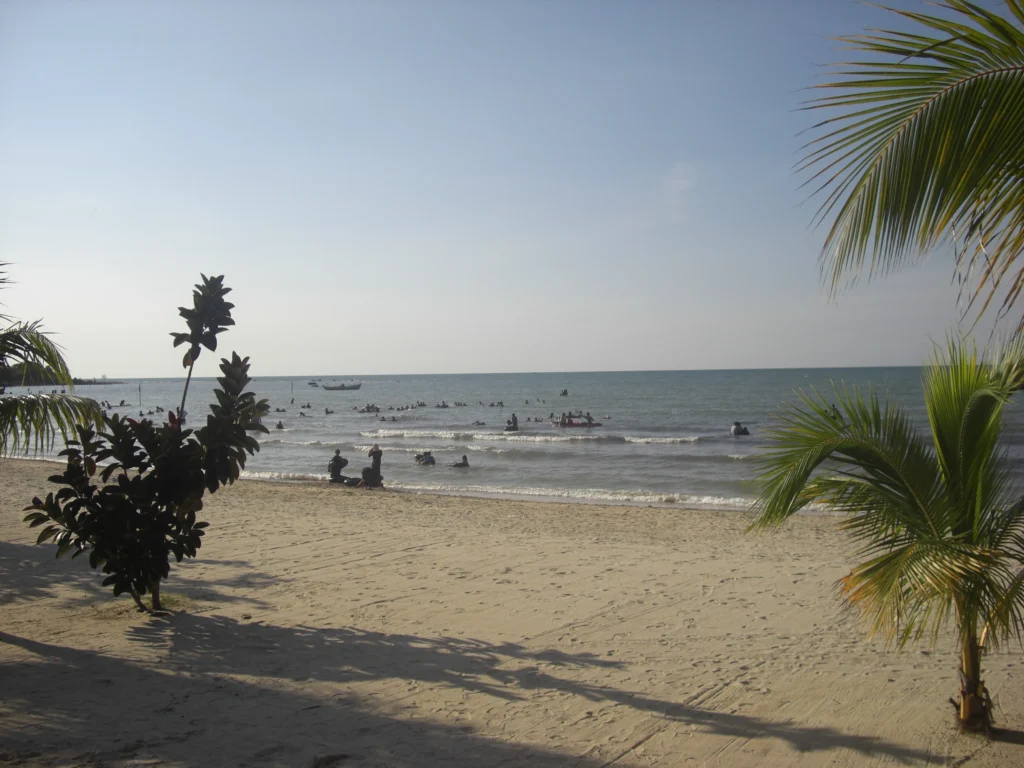 Wisata Jepara Pantai Bandengan