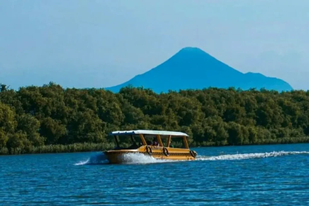 mengenal wisata bahari Tlocor