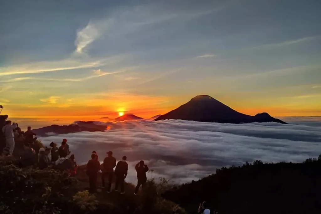 wisata Dieng terbaru di Bukit Sikunir