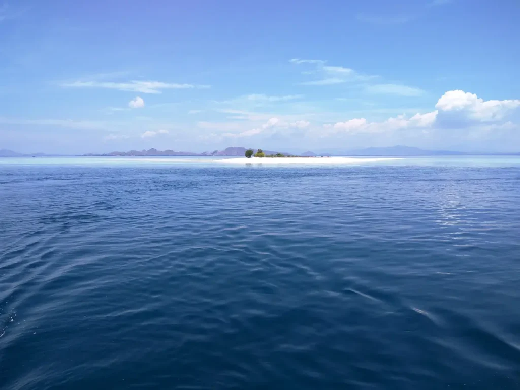 wisata Labuan Bajo Taka Makassar