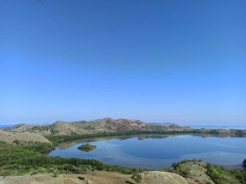 wisata alam bukit Cinta