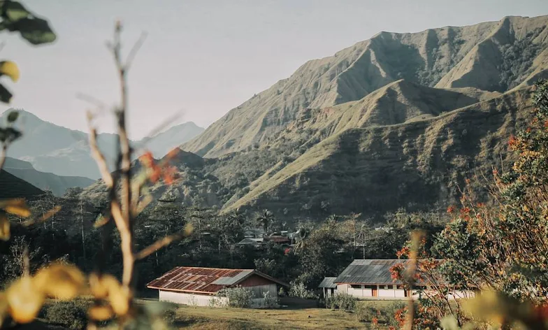 wisata alam bukit Ollon