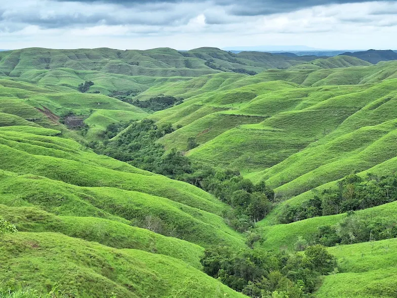 wisata alam bukit Wairinding