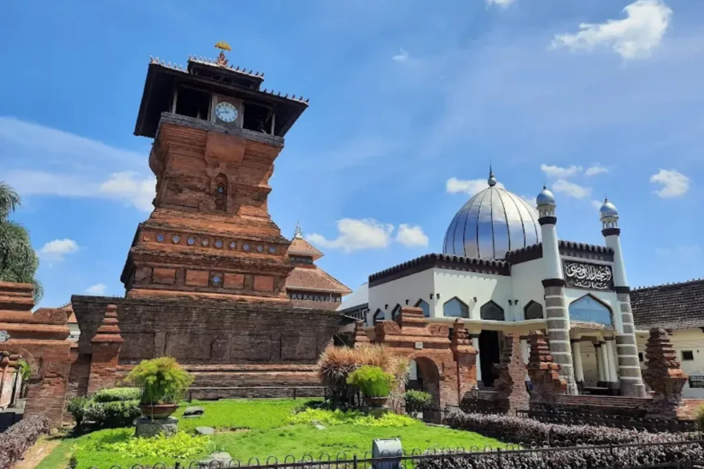 wisata religi di Masjid Menara Kudus