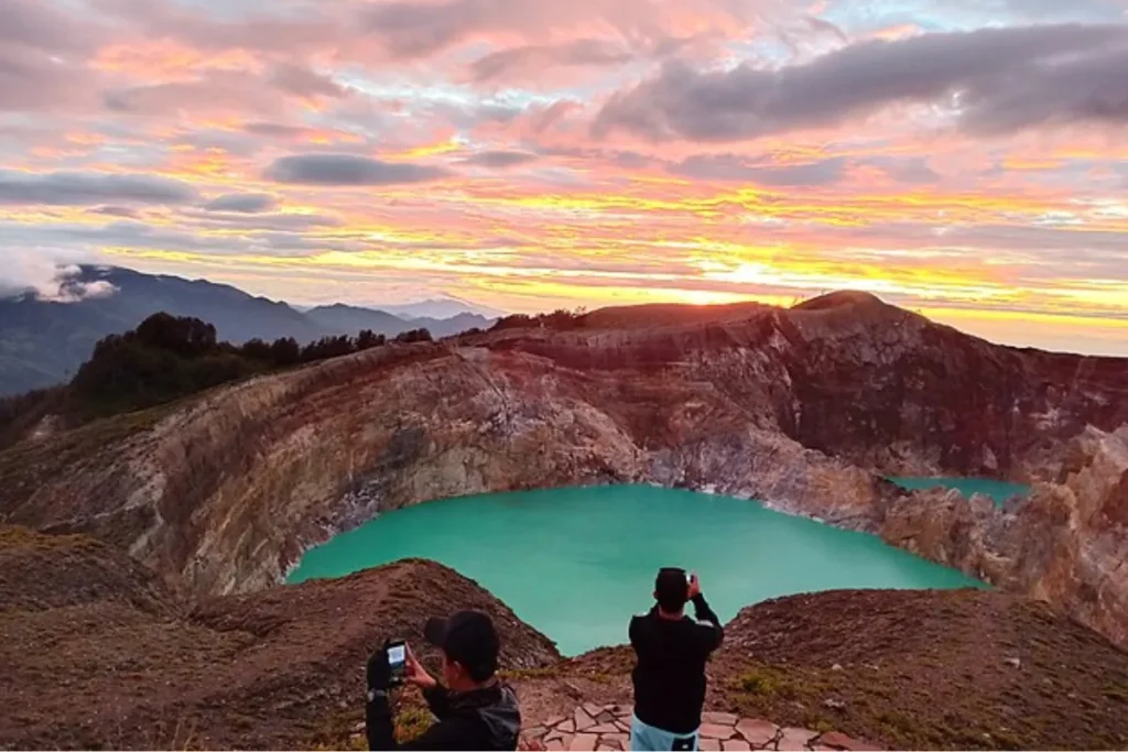 Danau Kelimutu