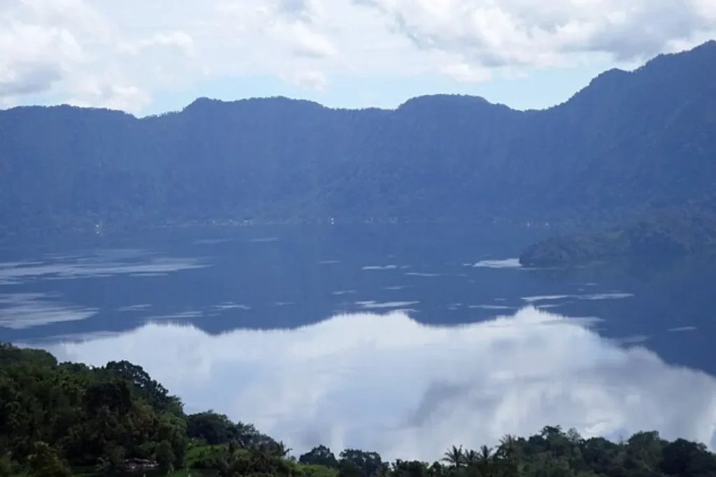 Danau Maninjau