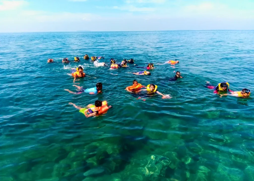 paket wisata ke Pulau Payung